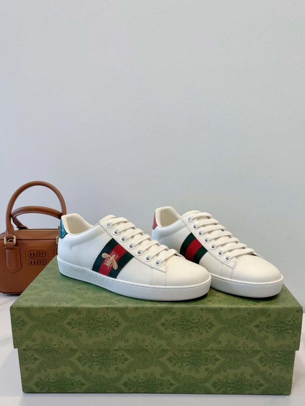 Gucci Ace Bee Embroidered White Leather Sneakers